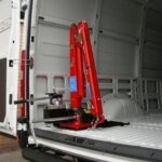 Allestimento attrezzato per furgoni realizzato su Fiat Scudo con organizzazione interna del furgone per utilizzo professionale su veicoli commerciali