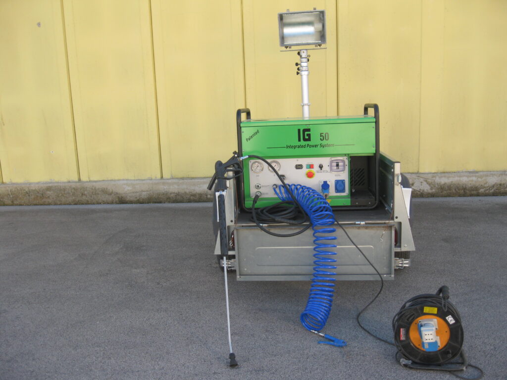 Allestimento completo per furgoni realizzato su Fiat Ducato con struttura modulare professionale per aziende di assistenza tecnica